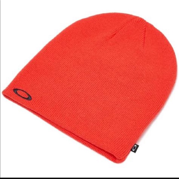 oakley knit beanie